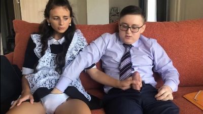 Парень и подружка взяли на прокат порно - русское домашнее разговорное видео